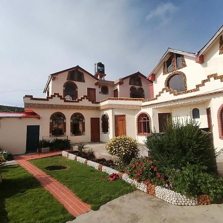 Hostal Jallalla Comunidad Yumani Exterior foto